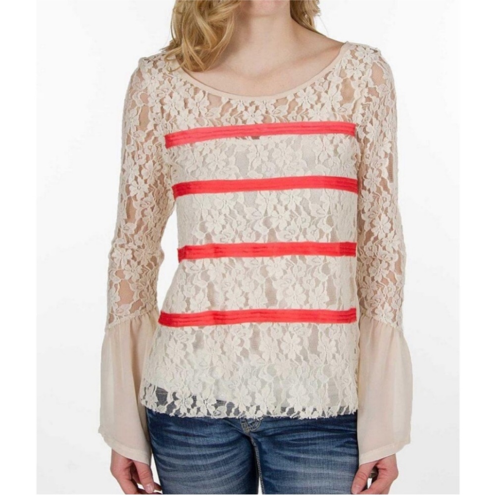 Gimmicks by BKE ivory lace boho bell sleeve blouse